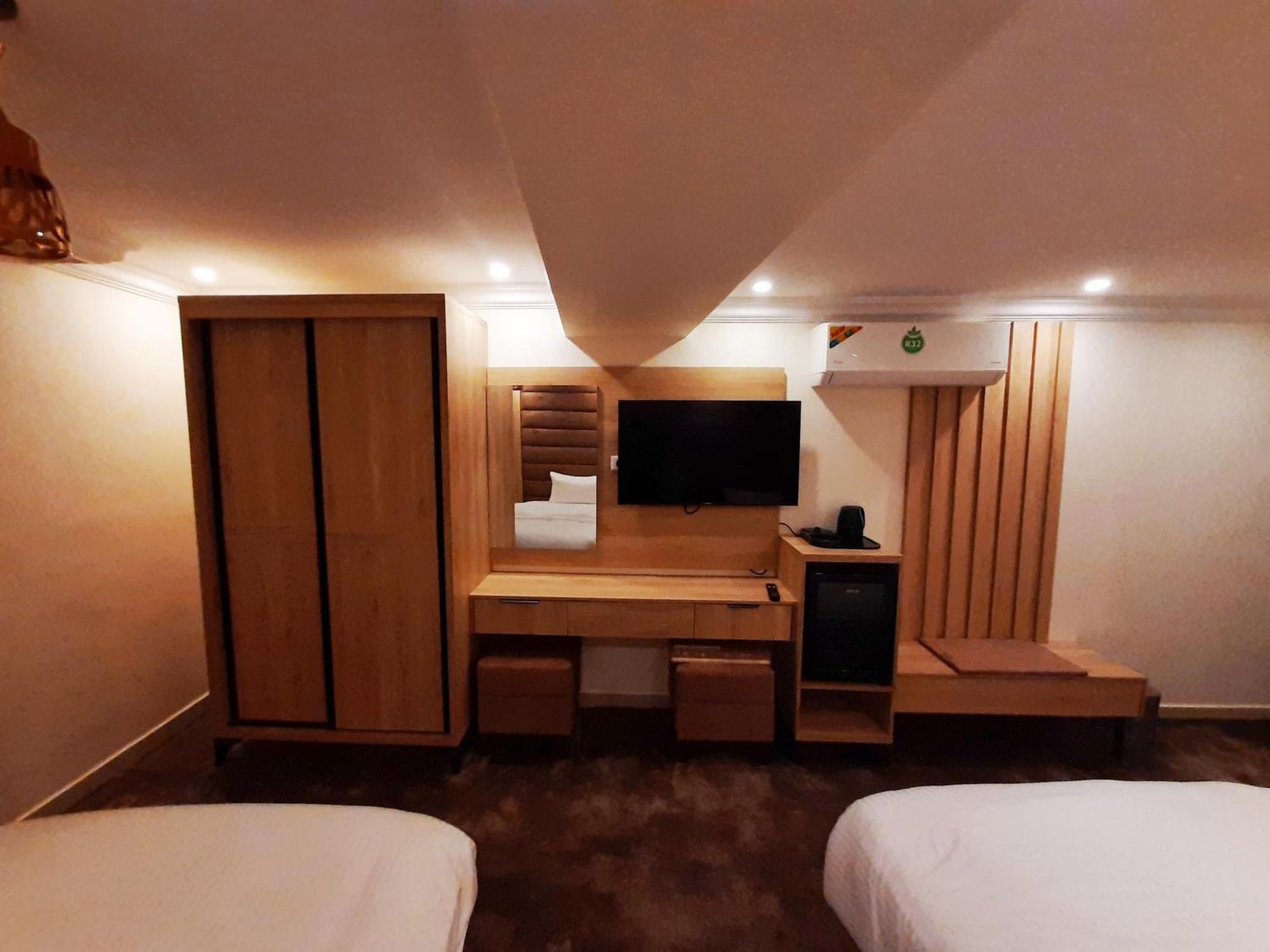 Petra Visitors Hotel Ваді-Муса Екстер'єр фото