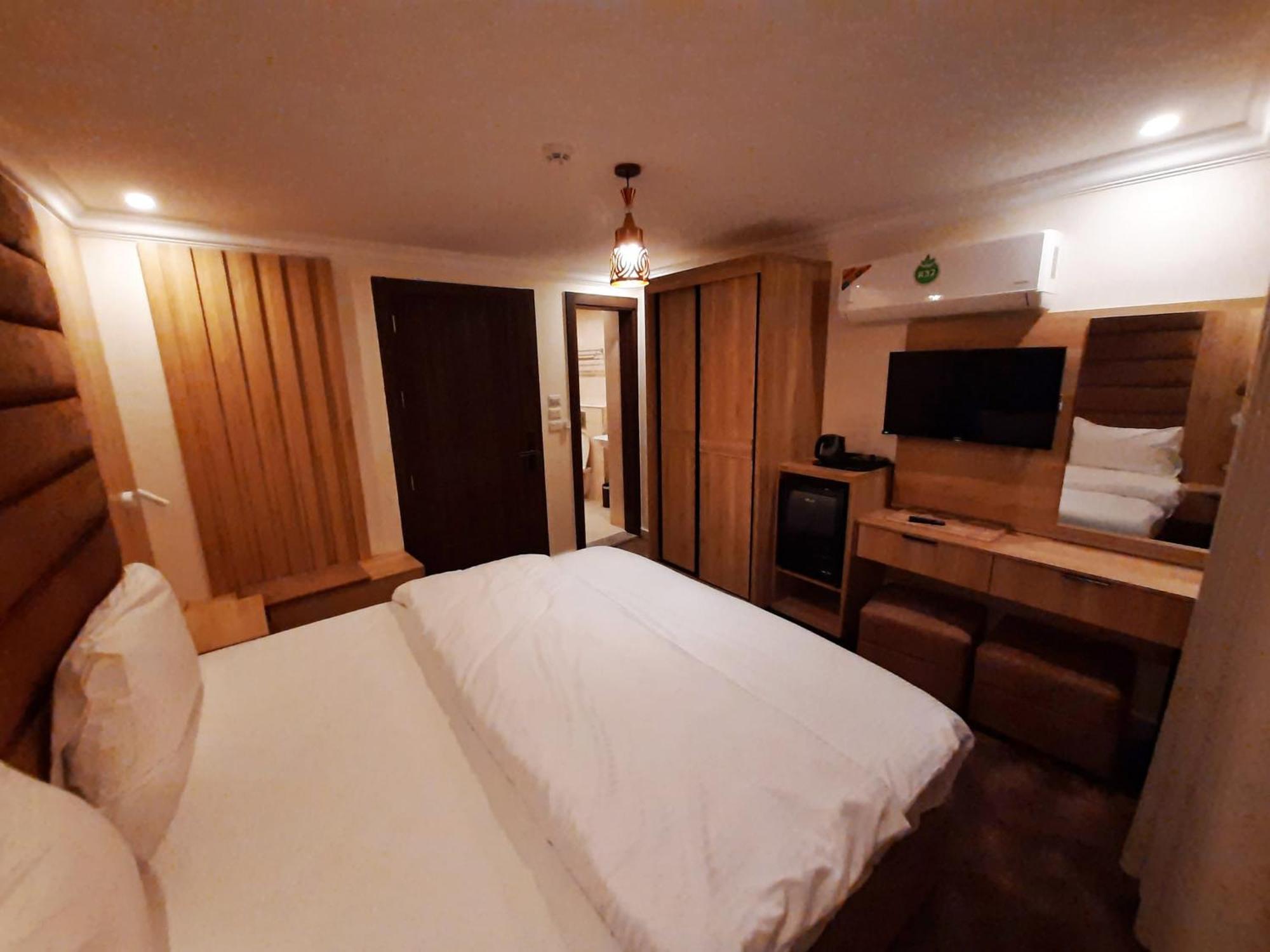 Petra Visitors Hotel Ваді-Муса Екстер'єр фото
