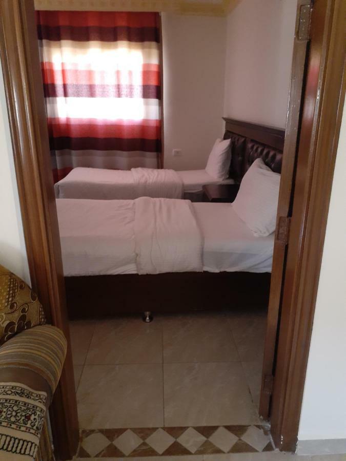 Petra Visitors Hotel Ваді-Муса Екстер'єр фото
