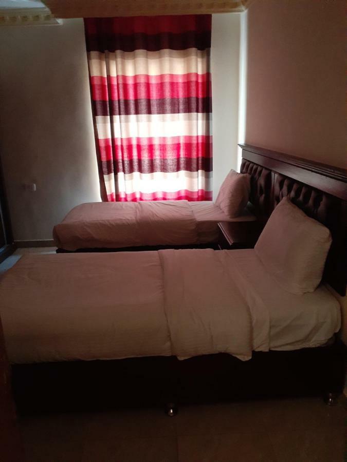 Petra Visitors Hotel Ваді-Муса Екстер'єр фото
