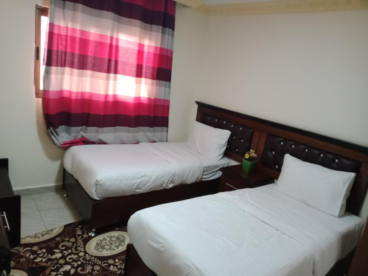 Petra Visitors Hotel Ваді-Муса Екстер'єр фото